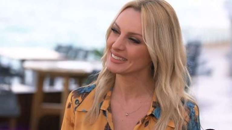 Πέγκυ Ζήνα: &quot;Δεν μπορεί να μου λέει κάποιος στο αυτί μου &quot;μην απαντήσεις&quot; για να κάνει νούμερα τηλεθέασης&quot;