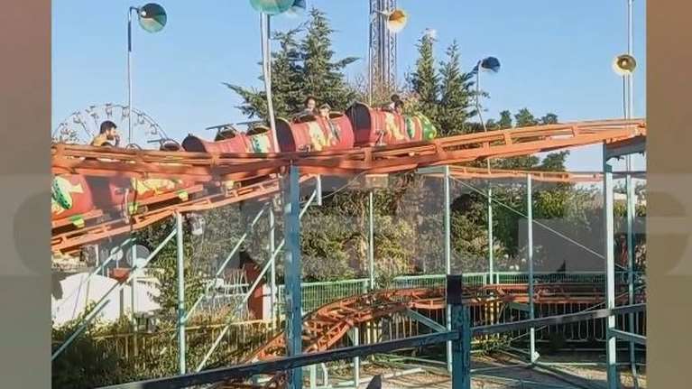 Allou Fun Park: Νέες καταγγελίες για χαλασμένα τρενάκια - &quot;Έμειναν τα παιδιά ένα δεκάλεπτο κρεμασμένα πάνω&quot; [Βίντεο]