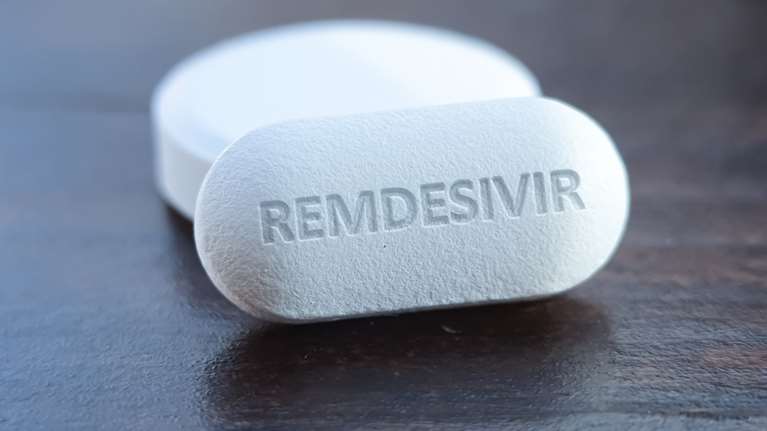 New York Times: Οι ΗΠΑ εγκρίνουν τη ρεμδεσιβίρη ως φάρμακο για τον κορονοϊό