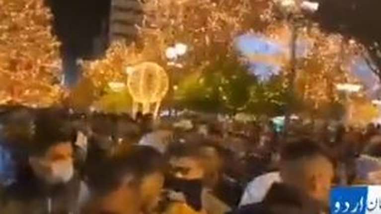 Εξηγήσεις για τον συνωστισμό στο Σύνταγμα δίνουν οι Πακιστανοί: Ζήτησαν να διαγραφούν τα πρόστιμα - "Όχι" από Θεοδωρικάκο