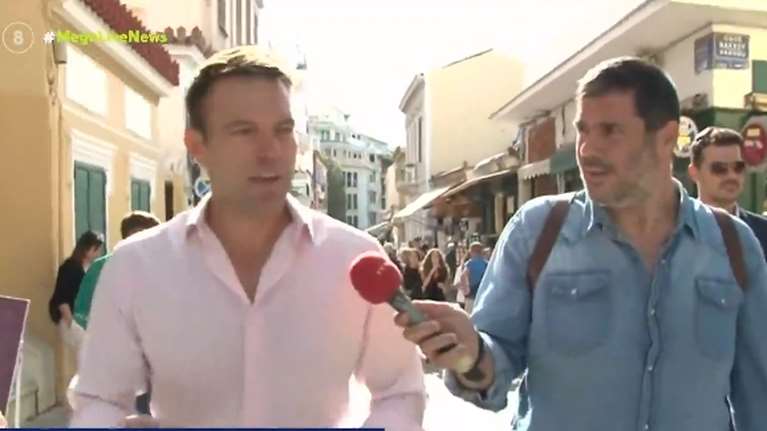 Η πρώτη συνέντευξη Κασσελάκη μετά τη διάσπαση: Στην εκπομπή του Νίκου Ευαγγελάτου, περπατώντας στην Αθήνα