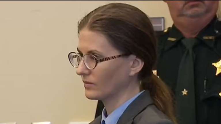 ΗΠΑ: Ισόβια σε βίγκαν μητέρα για τη δολοφονία του γιου τους από υποσιτισμό [Βίντεο]