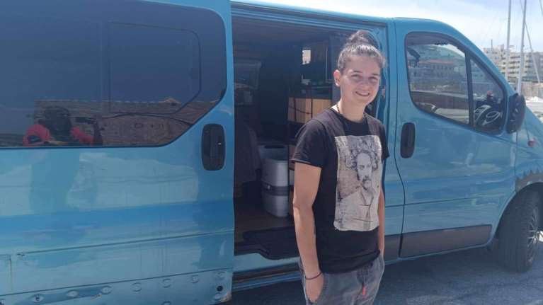 Viva Camper: Η αντισυμβατική ζωή της 28χρονης Βαρβάρας - Η απόφαση να ζει σε βαν και ο γύρος της Ευρώπης