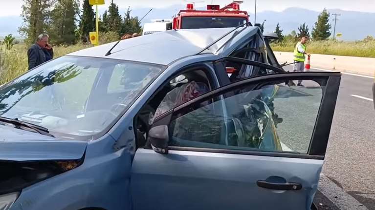 Τροχαίο στην Αθηνών - Θεσσαλονίκης: Χωρίς δίπλωμα ο 26χρονος οδηγός που εμβόλισε το ΙΧ του 59χρονου στη ΛΕΑ [Βίντεο]