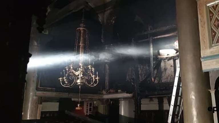 Μεγάλες ζημιές στη Μητρόπολη Ιωαννίνων μετά τη φωτιά - Βραχυκύκλωμα δείχνουν τα πρώτα στοιχεία [εικόνες]