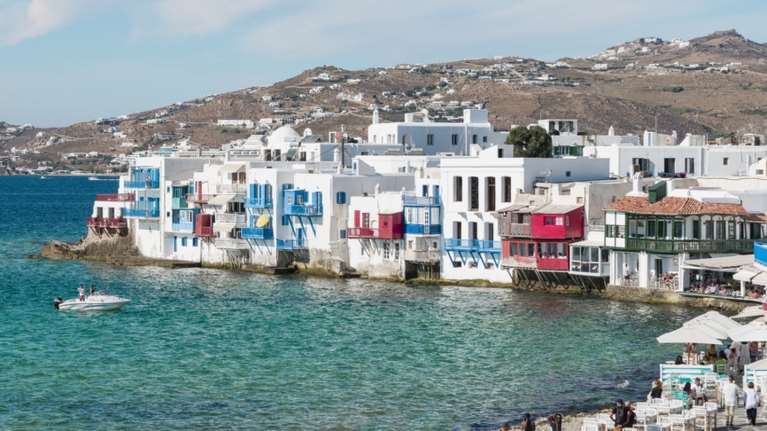 Ο κατήφορος της Μυκόνου: Πτώση τιμών, κίνησης και αίγλης