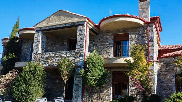 Φλώρινα: Θα έβαζαν λουκέτο στο επικίνδυνο ξενοδοχείο μετά τα πρόστιμα των 10.000€ - Κρίσιμες ώρες για τον 48χρονο