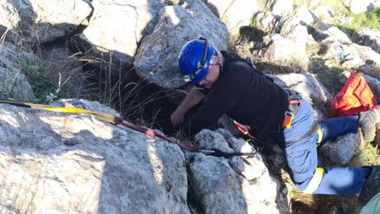 Η 6η ΕΜΑΚ έσωσε την &quot;Καλυψώ&quot; που έπεσε σε σπήλαιο της Αργολίδας