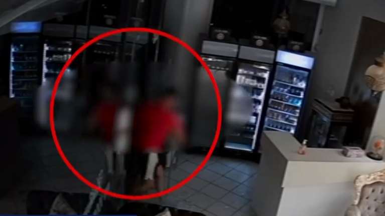 Δήμητρα Κατσαφάδου: Βίντεο ντοκουμέντο από τη διάρρηξη στο μαγαζί της - "Πήγαν στοχευμένα στις πιο ακριβές κρέμες"