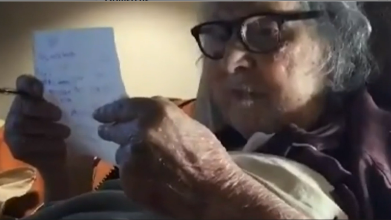 Βίντεο ντοκουμέντο: Ο Μίκης Θεοδωράκης σε στιγμές δημιουργίας λίγο πριν γίνει "αθάνατος"