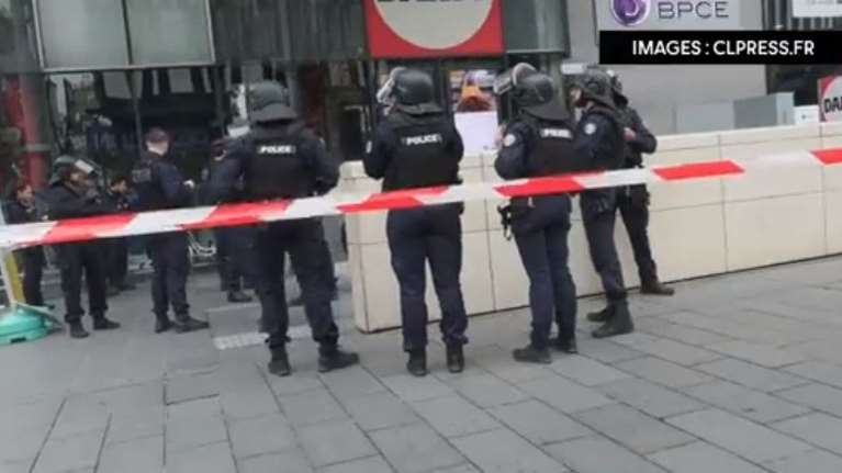 Συναγερμός στο Παρίσι: Η αστυνομία πυροβόλησε γυναίκα που φώναζε Αλάχου Ακμπάρ