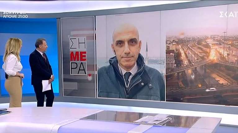 Ο Μανώλης Κωστίδης βρήκε το αντίδοτο της μελαγχολίας: &quot;Βάζω αυγά με σουτζούκι και παστουρμά στο τηγάνι&quot; [βίντεο]