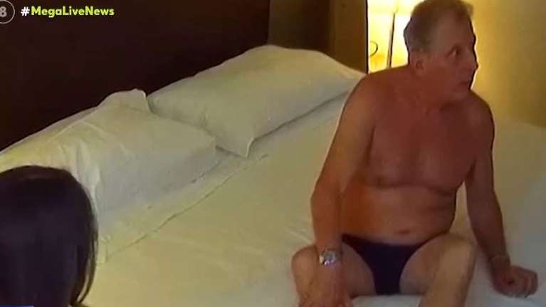 Ιταλία: Σάλος με τον αδίστακτο γυναικολόγο - Υποσχόταν θεραπεία από καρκίνο αν οι ασθενείς έκαναν σεξ μαζί του [Βίντεο]