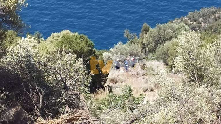 Τραγωδία στο Κυριάκι Βοιωτίας: Χειριστής σκαπτικού μηχανήματος σκοτώθηκε πέφτοντας σε γκρεμό [εικόνες]