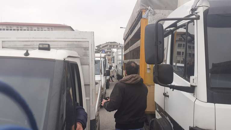 Ιωάννινα: Μηχανοκίνητη πορεία διαμαρτυρίας από τους μελισσοκόμους - Δεν μπορούν να ανταγωνιστούν το μέλι στα σούπερ μάρκετ