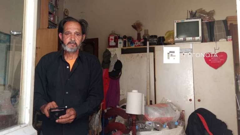 Η τραγική ιστορία του 55χρονου Ζαχαρία στον Βόλο: Πατέρας, ζούσε στα σκουπίδια και πέθανε μόνος [εικόνες]