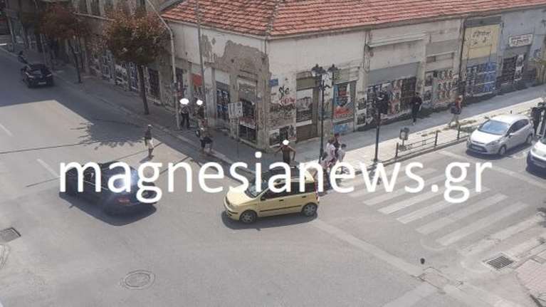 Βόλος: Του πέταξε… τούβλο γιατί του έκανε παρατήρηση να μαζέψει τα πόδια του