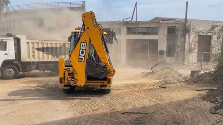 Νέα πρόκληση της Τουρκίας στην Κύπρο: Μπήκαν μπουλντόζες και φορτηγά στην Αμμόχωστο [εικόνες-βίντεο]