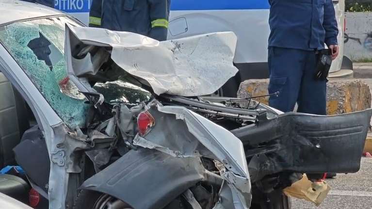 Τροχαίο δυστύχημα στην Κατεχάκη με τρεις νεκρούς και τρεις τραυματίες σε καραμπόλα τριών αυτοκινήτων και ενός ταξί