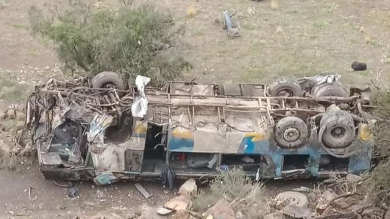 Τραγωδία στη Βολιβία: Περισσότεροι από 30 νεκροί σε τροχαίο με λεωφορείο- Έπεσε σε γκρεμό