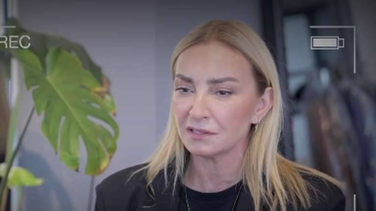 Ρούλα Ρέβη: &quot;Δεν θέλω αυτή τη γυναίκα να την ξαναφωτογραφίσω - Ηταν προσβλητική στο πλατό&quot;