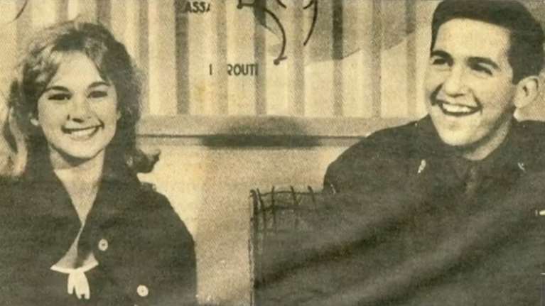 Τέως βασιλιάς Κωνσταντίνος: Το ειδύλλιο με τη Βουγιουκλάκη, τα πρωτοσέλιδα και ο ρόλος της Φρειδερίκης [βίντεο]