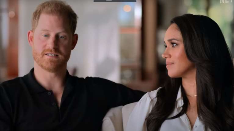 Χάρι - Μέγκαν &quot;πυροβολούν&quot; το Παλάτι: Μας έριξαν στους λύκους - Είπαν ψέματα για να προστατεύσουν τον Ουίλιαμ