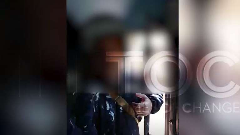 Χάος στη Λέσβο: Βίντεο ντοκουμέντα - Οι επιθέσεις κατά των αστυνομικών