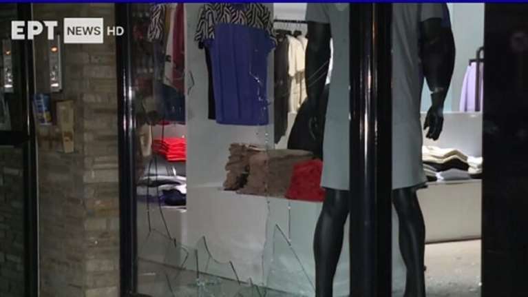 Διάρρηξη σε κατάστημα ρούχων στη Θεσσαλονίκη: Ο δράστης έφυγε πανικόβλητος ξεχνώντας τα... σύνεργα [βίντεο]