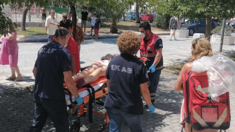 Βόλος: Λαχτάρα για τον 11χρονο που έπεσε με το κεφάλι στα βράχια και του καρφώθηκε σίδερο