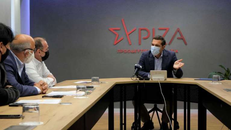 Τσίπρας: Η κυβέρνηση μετατρέπει τις λαϊκές αγορές σε σούπερ μάρκετ - "Τα πάντα στους μεσάζοντες"