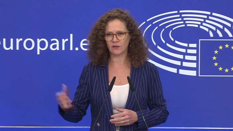 &quot;Ευρωπαϊκό ζήτημα&quot; οι παράνομες παρακολουθήσεις - Τι λέει το προσχέδιο της έκθεσης του ευρωκοινοβουλίου για Ελλάδα και Κύπρο