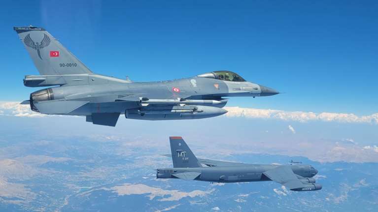 Η Τουρκία υπέγραψε την επιστολή προσφοράς των ΗΠΑ για τα 40 μαχητικά F-16 Block 70 αξίας $23 δισ.