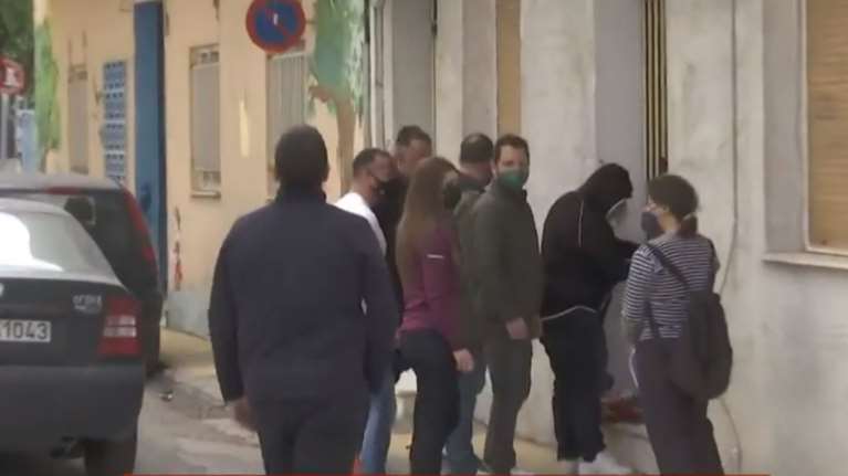 Έρευνα στο σπίτι της Ρούλας Πισπιρίγκου: Παρουσία Εισαγγελέα έψαξαν στοιχεία για την προμήθεια της κεταμίνης