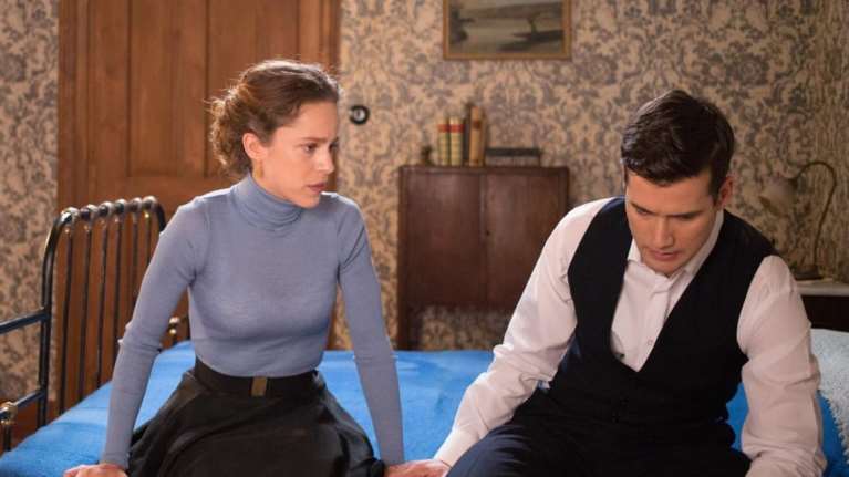 Αναστάσης Ροϊλός - Άγριες Μέλισσες: Εχασε τον έλεγχο με τη μηχανή και καρφώθηκε σε τοίχο