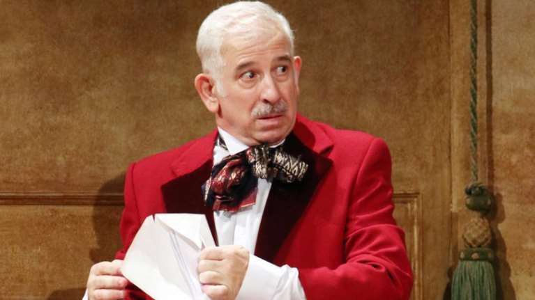 Ανεπιθύμητος ο Πέτρος Φιλιππίδης στο Σοφικό Κορινθίας - Βανδάλισαν το εξοχικό του σπίτι [εικόνα]