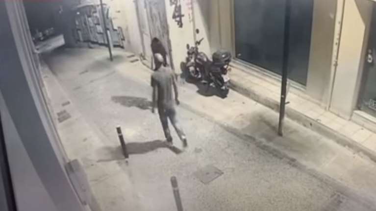 Κρήτη: Συνελήφθη ο επίδοξος βιαστής του Ηρακλείου - Πήγε στην Τροχαία για προσωπική του υπόθεση και... τον τσίμπησαν