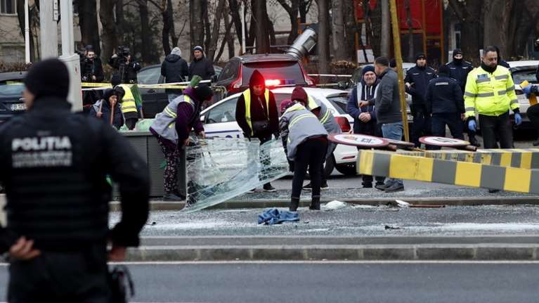 Τροχαίο στο Βουκουρέστι: Συγκλονισμένη η αδερφή του 53χρονου - &#39;&#39;Zούμε ένα δράμα, δεν πήρε κανείς τηλέφωνο&quot; [βίντεο]