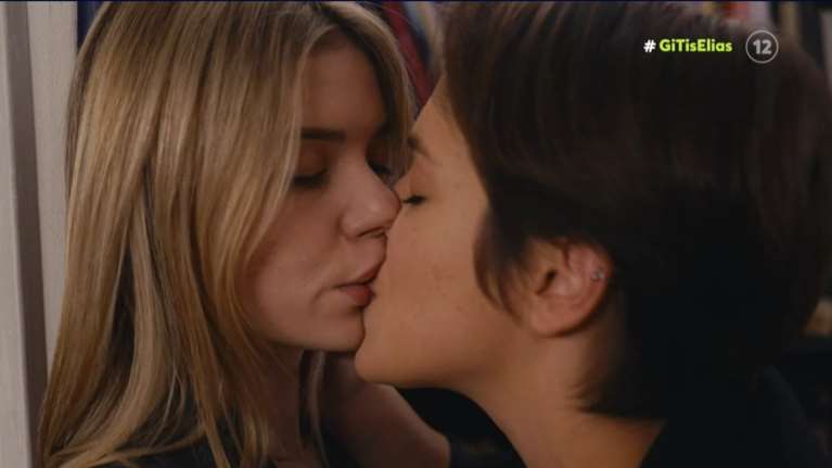 Γη της Ελιάς: Χαμός στα social media για το λεσβιακό φιλί ανάμεσα σε &quot;Αλκμήνη&quot; και &quot;Αντωνία&quot;