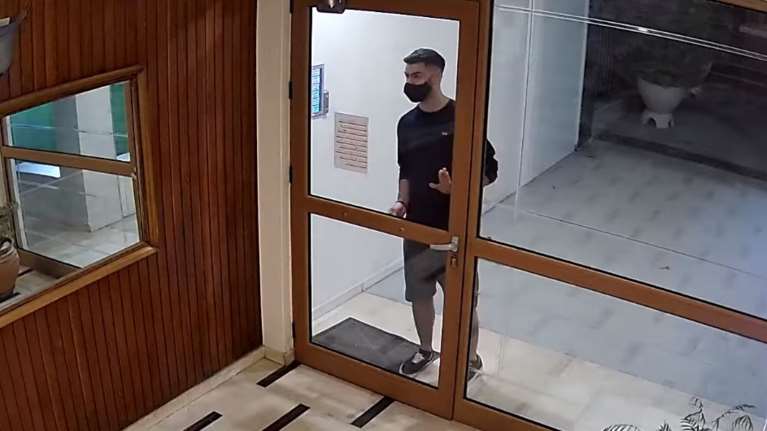 Νέα Σμύρνη: Συνελήφθη ο άνδρας που κυνηγούσε κοπέλα "με το μόριό του έξω" - Τον "έκαψαν" τα δακτυλικά αποτυπώματα