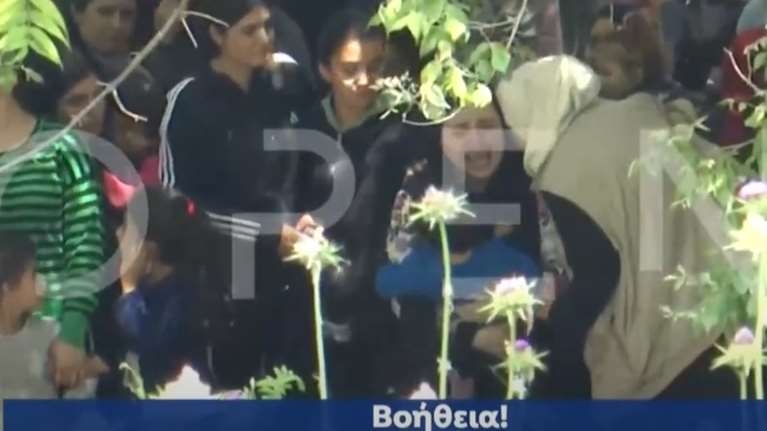 Έβρος: Ολοκληρώθηκε η επιχείρηση για τη διάσωση μεταναστών από νησίδα -  Συνολικά 91 άτομα μεταφέρθηκαν με λεωφορεία [εικόνες]