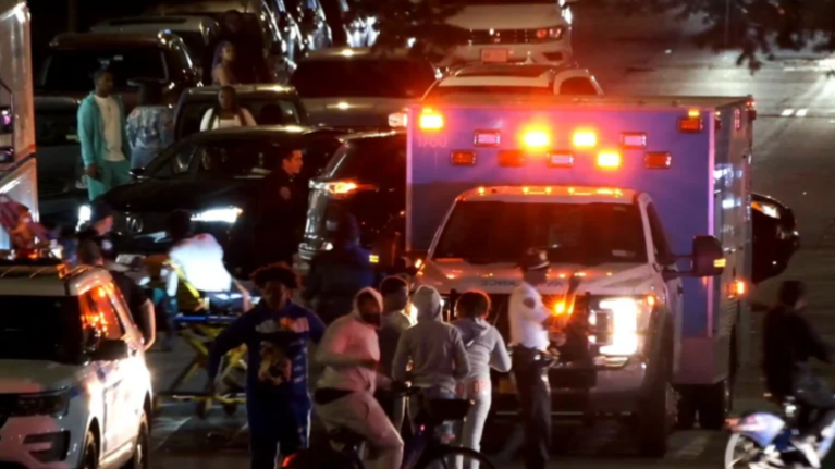 Πανικός στο Χάρλεμ: Ένα νεκρός και οκτώ τραυματίες από πυροβολισμούς