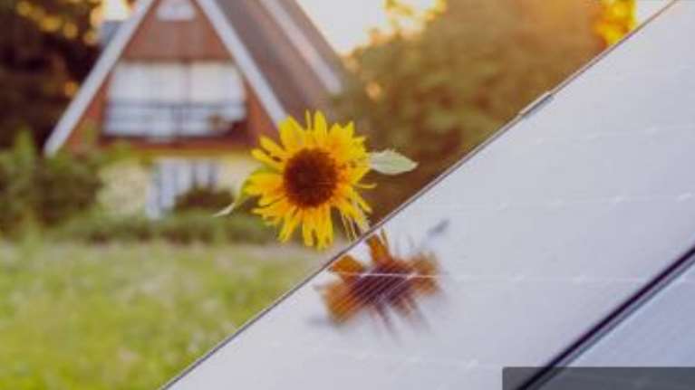 Φωτοβολταϊκά: Μειώστε το κόστος ενέργειας και το περιβαλλοντικό σας αποτύπωμα παράγοντας τη δική σας ενέργεια