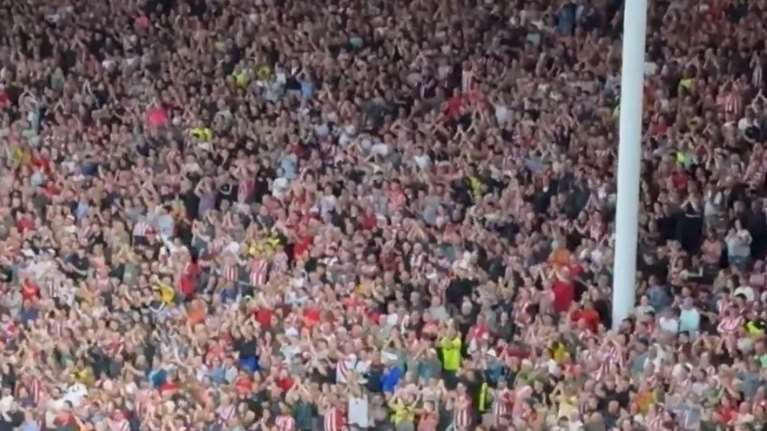 Μπάλντοκ: Ρίγη συγκίνησης στο &quot;Μπράμαλ Λέιν&quot; -  Οπαδοί της Σέφιλντ τραγουδούν για τον αδικοχαμένο Τζορτζ