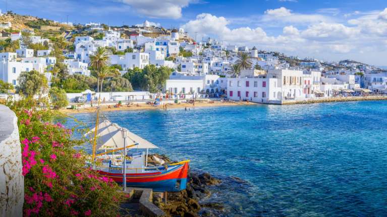 Ποια είναι τα πιο ακριβά νησιά για να αγοράσεις σπίτι: 800.000 ευρώ για 100 τ.μ. στη Μύκονο