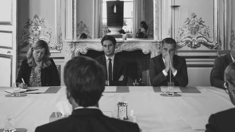 Εμανουέλ Μακρόν: Η στιγμή που ανακοινώνει στους συνεργάτες του την απόφαση να προκηρύξει πρόωρες εκλογές [Εικόνες]