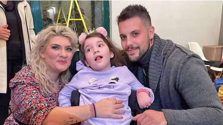 Πάτρα: Κατάθεση παιδίατρου για τον θάνατο της Τζωρτζίνας - "Η μητέρα δεν έκλαιγε, ήταν ήρεμη" [Βίντεο]