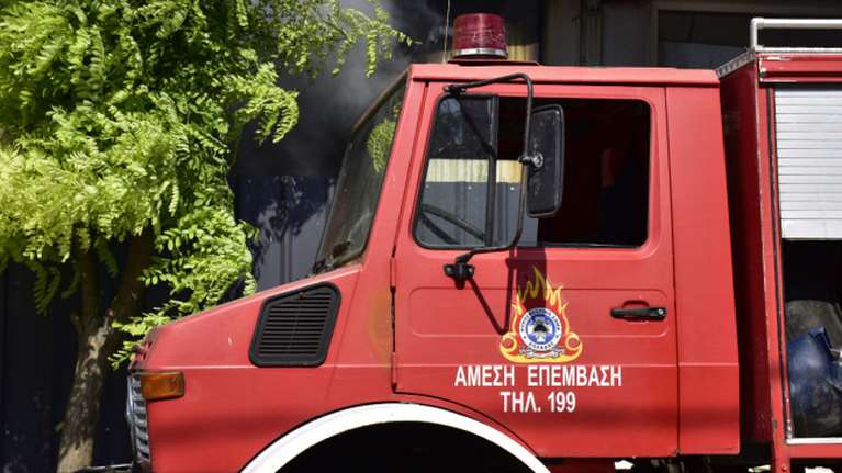 Φωτιά σε διαμέρισμα στον Νέο Κόσμο: Εντοπίστηκε άτομο χωρίς τις αισθήσεις του