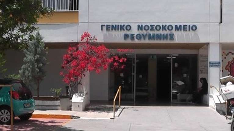 Αιματηρό επεισόδιο στο Ρέθυμνο: Καυγάς σε ζευγάρι πυροδότησε δύο οικογένειες - Ο πεθερός κάρφωσε γυαλί στον λαιμό του γαμπρού