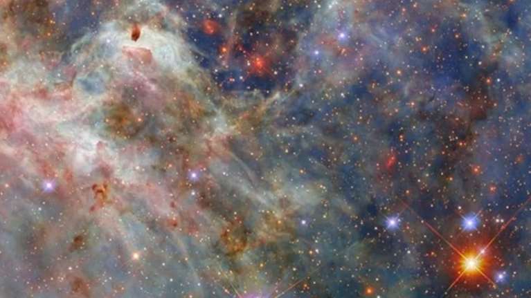 Η NASA εντυπωσιάζει ξανά: Το νεφέλωμα Ταραντούλα που &quot;κόβει την ανάσα&quot;